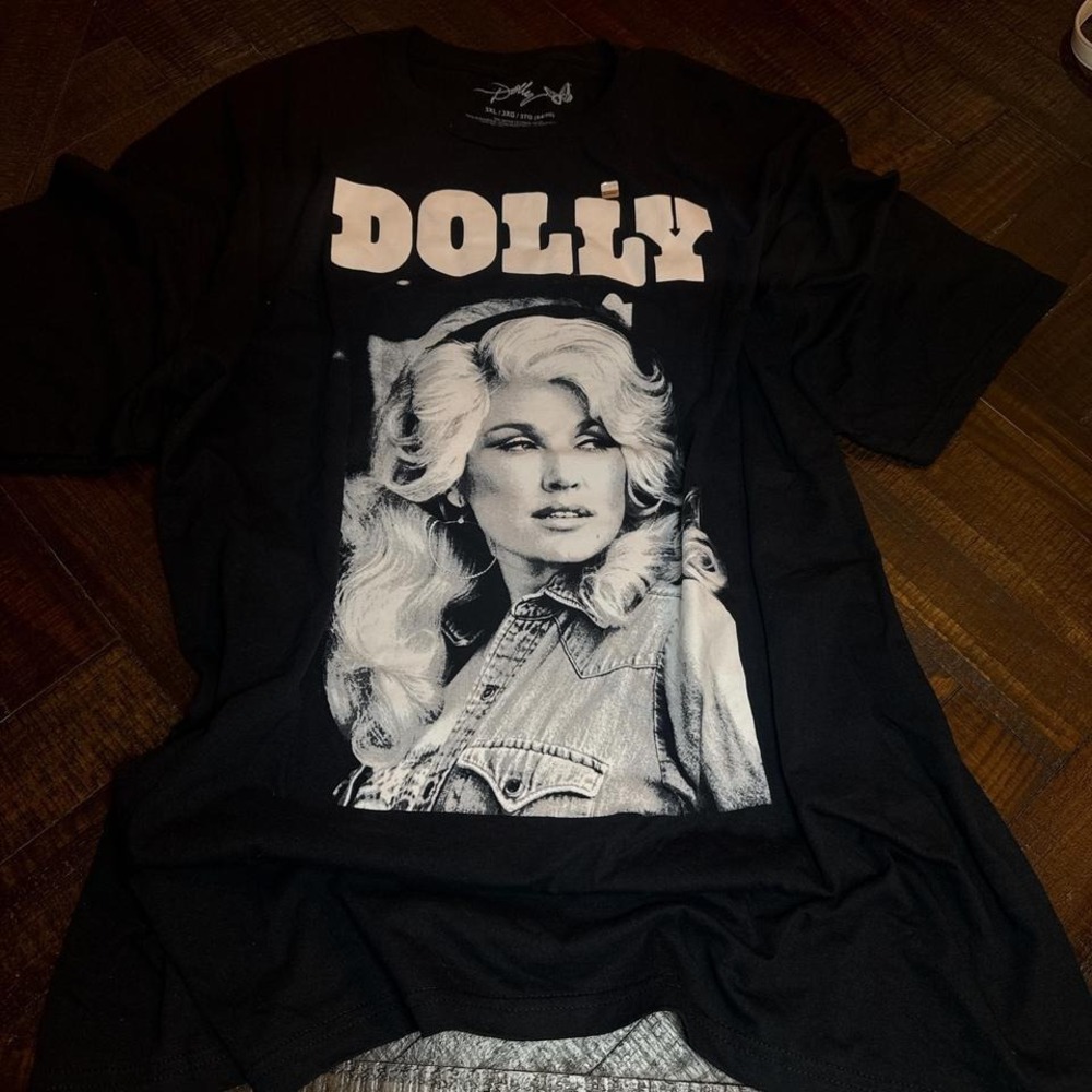 Dolly‎ Parton Authentic Unisex Graphic Tee – 3XL (NWT)